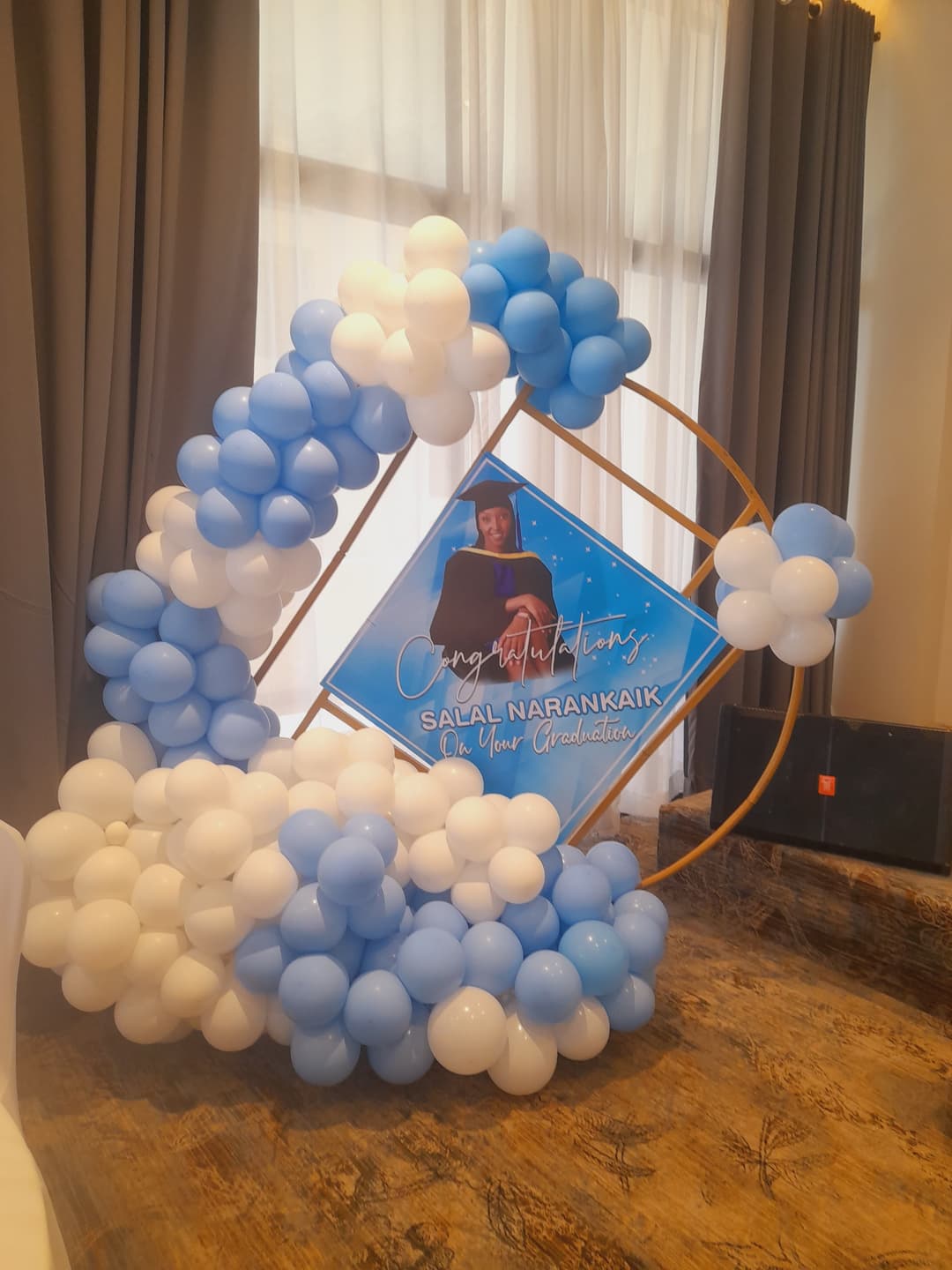 Round Metallic Garland